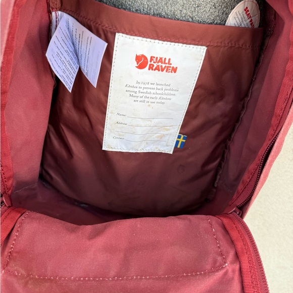 Kånken Mini Classic Backpack - Ox Red - Picture 11 of 11